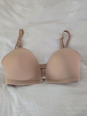 PINK Victoria's Secret Front Close T-Shirt Bra